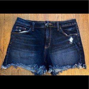 Universal thread shorts